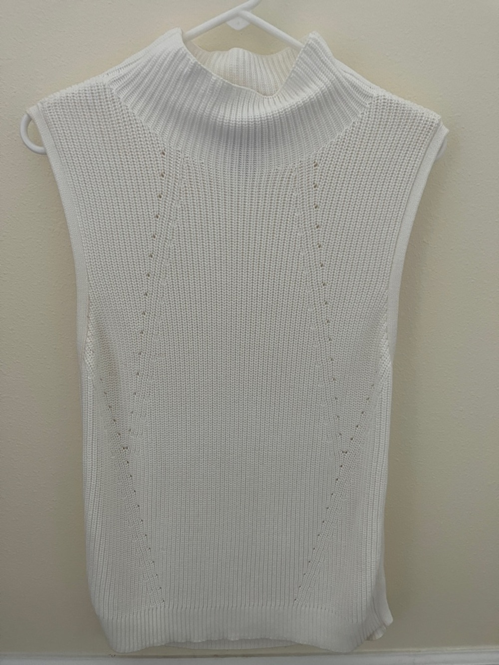 WHBM Sleeveless White Knit Turtleneck Sweater Vest